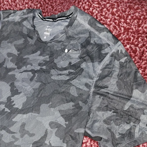 Nike Running Shirt - Picture 2 of 6